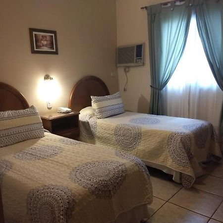 Hotel Suma Huasi サン・フェルナンド・デル・バジェ・デ・カタマルカ エクステリア 写真