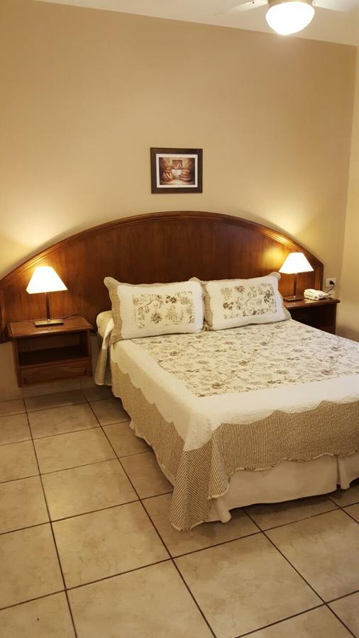 Hotel Suma Huasi サン・フェルナンド・デル・バジェ・デ・カタマルカ エクステリア 写真